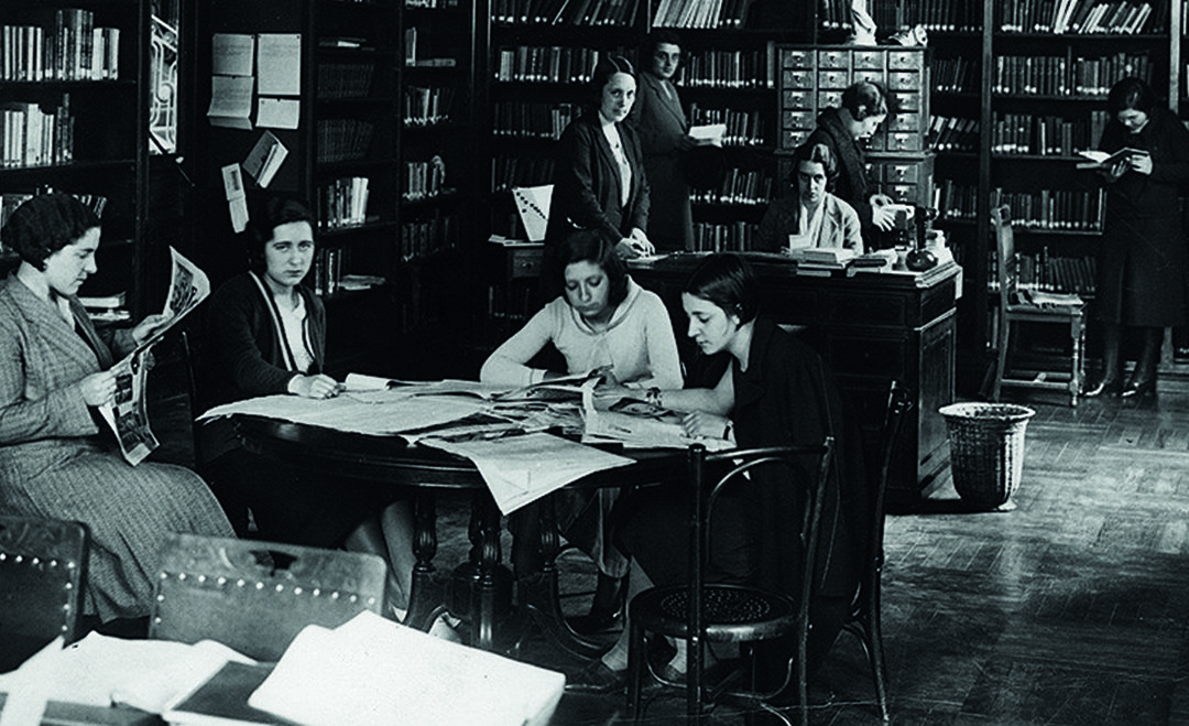 Pioneres. Dones universitàries de la Segona República