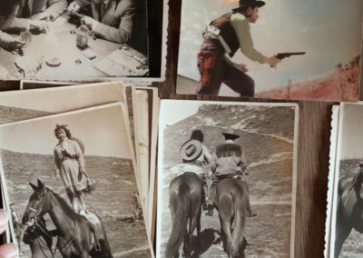 Los caballos mueren al amanecer